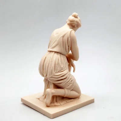 Mô hình Tượng Nữ Thần Quỳ Gối
