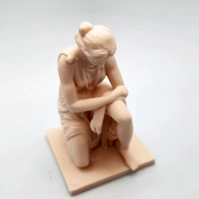 Mô hình Tượng Nữ Thần Quỳ Gối