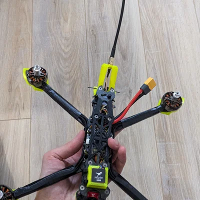 Mount gắn GPS HGLRC M100 bằng dây rút