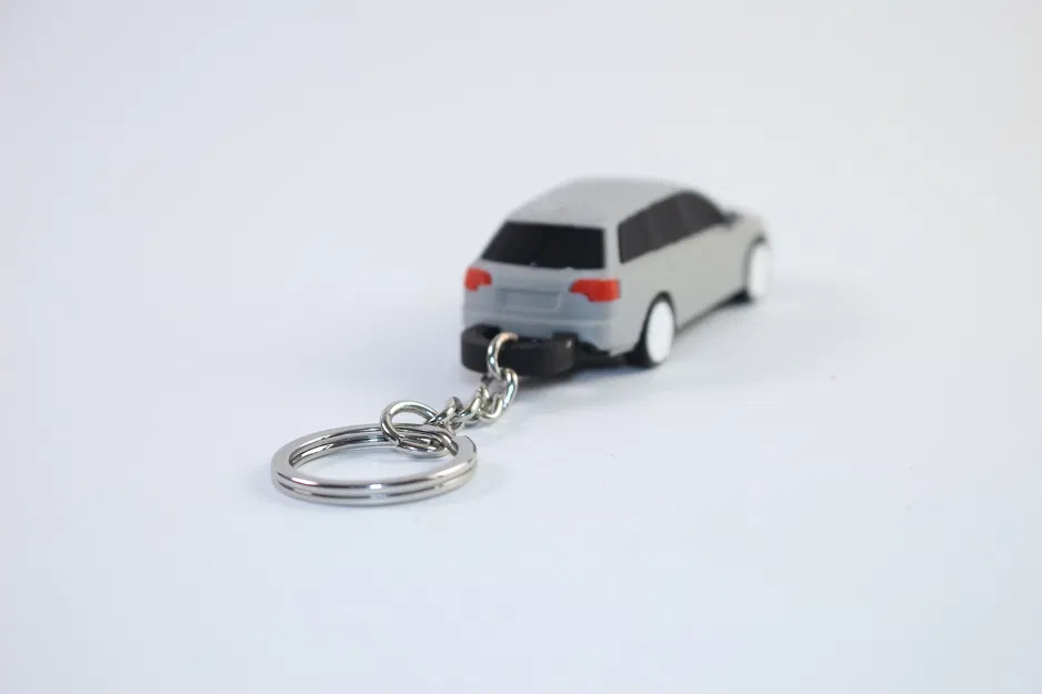 Mô hình móc khóa Audi A4 tỉ lệ 1:64 độc đáo - Image 2
