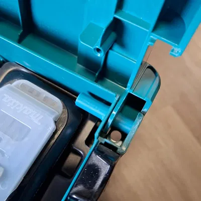 Chốt bản lề thay thế cho thùng đựng đồ Makita MAKPAC