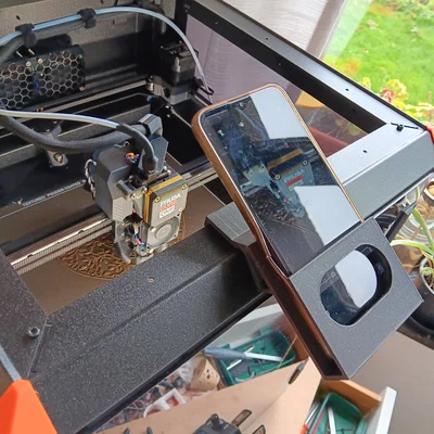 Giá đỡ điện thoại gắn trên nắp máy Prusa Core One