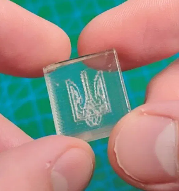 Hướng dẫn cách in "hologram" bên trong "lớp kính" - Image 2