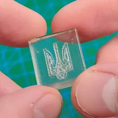 Hướng dẫn cách in "hologram" bên trong "lớp kính"