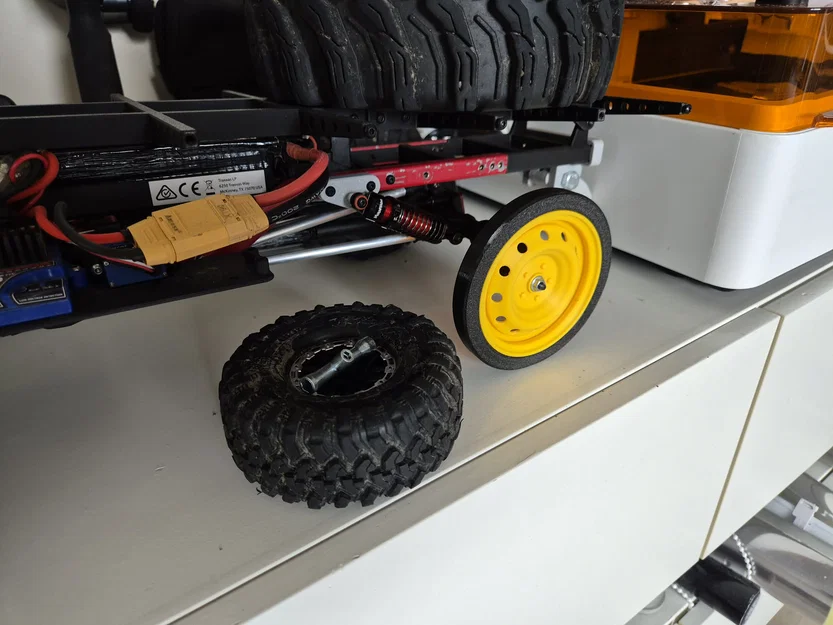 Bánh xe tạm thời cho TRX4, SCX10 và các dòng xe RC khác - Image 1