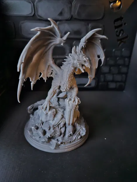 Strážce Zlomeného Pilíře - Người Bảo Vệ Trụ Cột Đổ Nát - Image 5