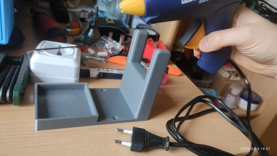 Giá đỡ súng bắn keo Rapid EG212 in 3D gọn gàng tiện lợi - Image 2