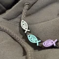 Phụ kiện trang trí dây áo hoodie hình cá Jesus (Jesus Fish Bead) - Thumbnail 1