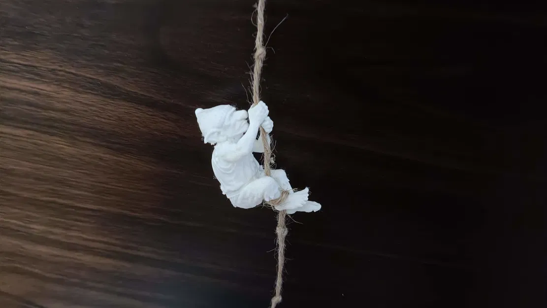 Mô hình Yêu tinh Leo trèo (Climbing Goblin) - Image 2