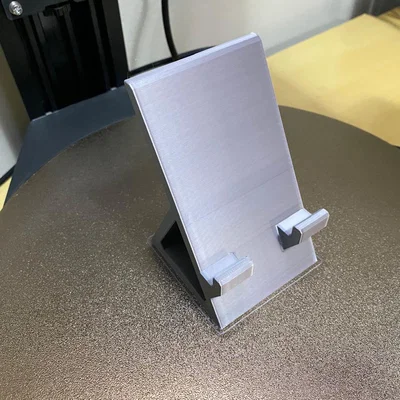 Đế đỡ điện thoại để bàn đơn giản V2 (In 3D không cần support)