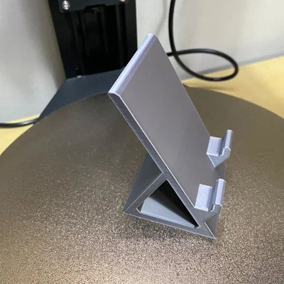 Đế đỡ điện thoại để bàn đơn giản V2 (In 3D không cần support)