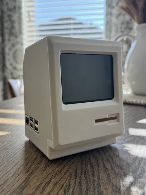 Vỏ máy Raspberry Pi 5 kiểu Macintosh Plus - Image 1