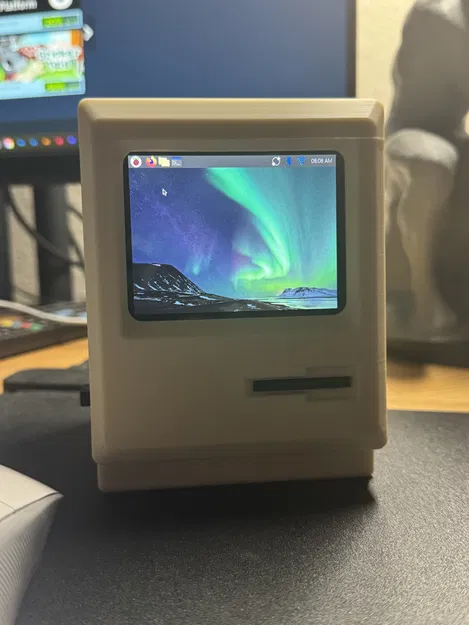 Vỏ máy Raspberry Pi 5 kiểu Macintosh Plus - Image 3