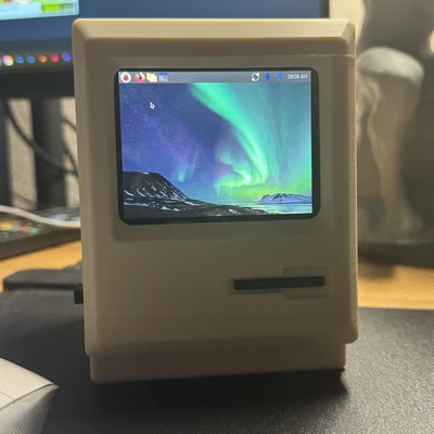 Vỏ máy Raspberry Pi 5 kiểu Macintosh Plus