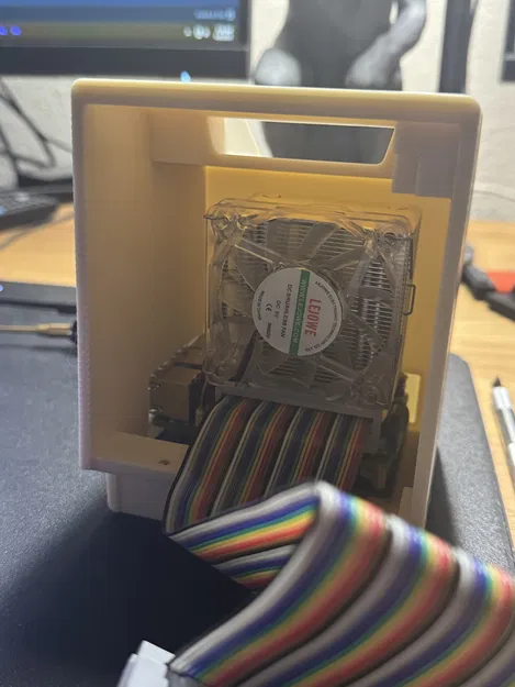 Vỏ máy Raspberry Pi 5 kiểu Macintosh Plus - Image 4