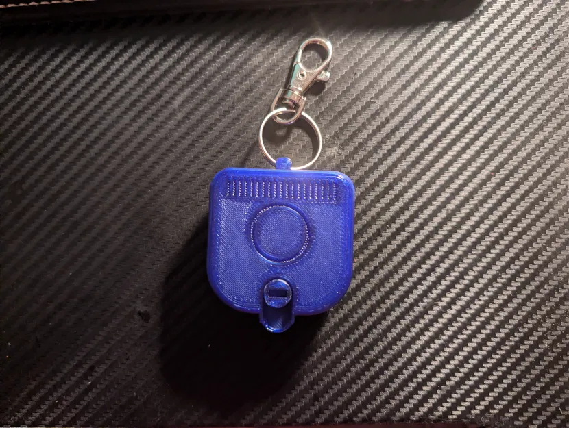 Hộp đựng nút tai Loop dạng móc khóa - Image 2