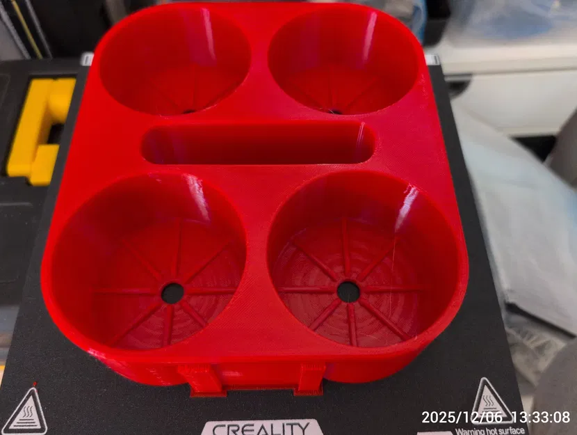 Khay đựng ly nước Drink Caddy 4 ngăn tiện lợi cho mọi nhu cầu - Image 1