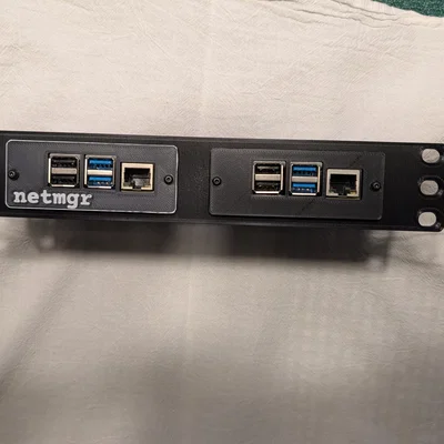 Ngàm gắn tủ mạng 10 inch cho hai Raspberry Pi