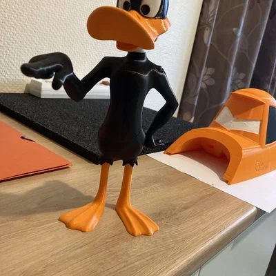 Mô hình Daffy Duck Looney Tunes in 3D đẹp mắt, không cần support