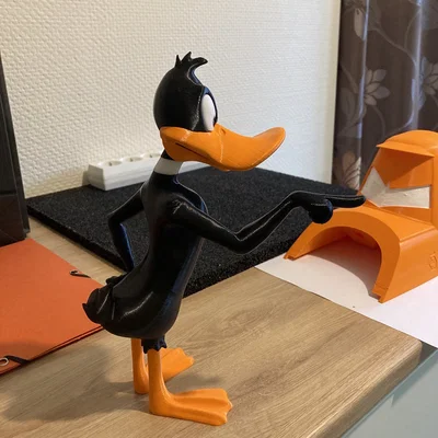 Mô hình Daffy Duck Looney Tunes in 3D đẹp mắt, không cần support
