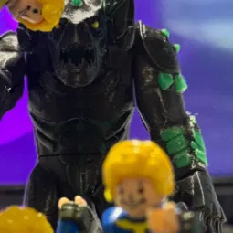 Mô hình LEGO Deathclaw từ LAYERFORGESTUDIOS