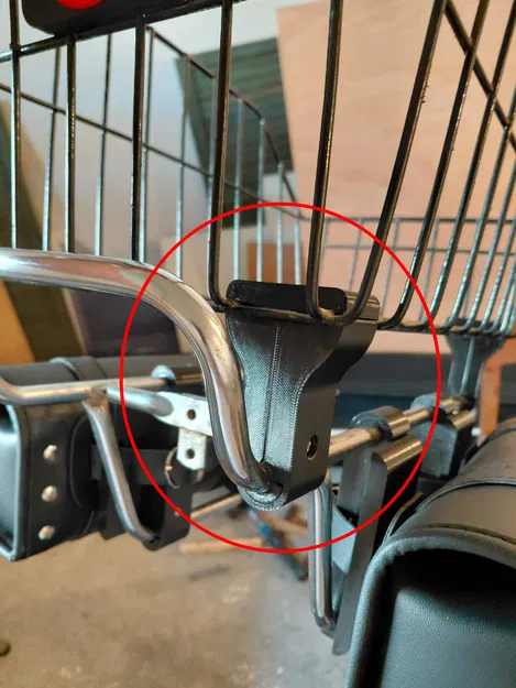 Bát kẹp giỏ xe Babetta 210 - Image 1