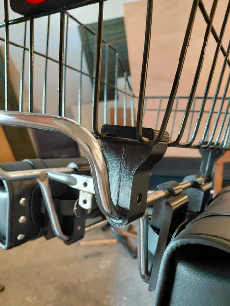 Bát kẹp giỏ xe Babetta 210 - Image 2