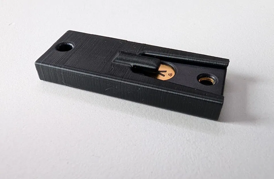 Vỏ bảo vệ YubiKey 5C NFC phiên bản V2 cứng cáp và tiện lợi - Image 1