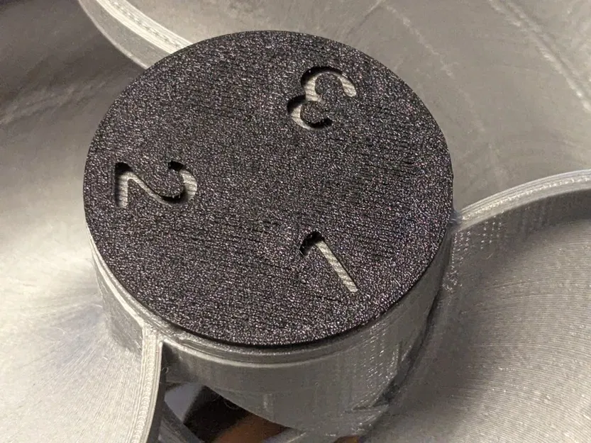 Nắp đậy cải tiến cho khay đựng trứng xoắn ốc có vòng xoay - Image 1