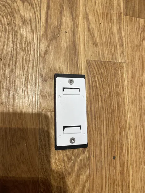 Ngàm gắn Ubiquiti PoE+ Adapter (30W) lên thanh DIN rail cực gọn - Image 2