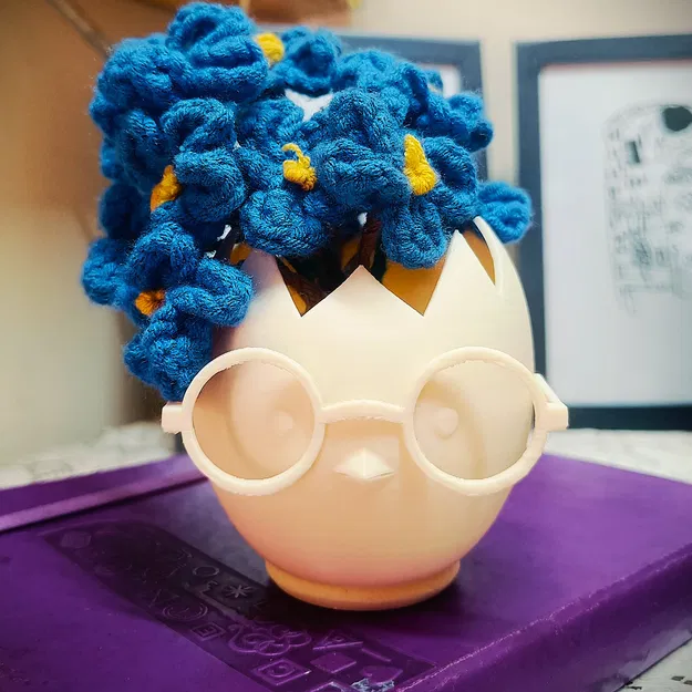 Chậu cây Cú Học Giả (Scholar Owl Planter) - Image 1