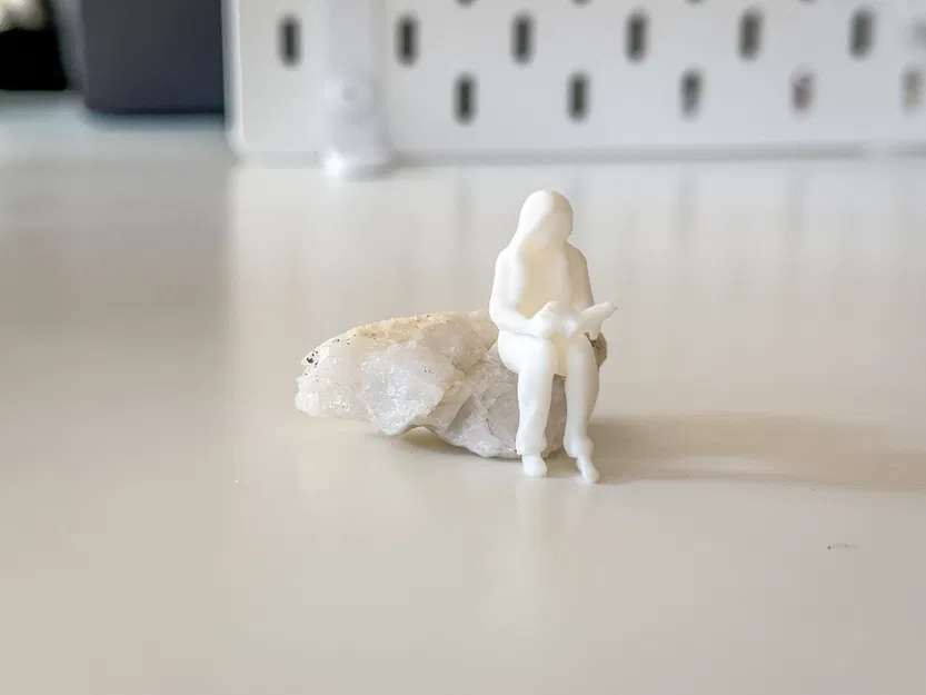 Mô hình thu nhỏ người phụ nữ/đang đọc sách cho sa bàn - Image 3