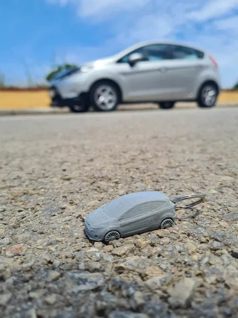 Móc khóa mô hình xe Ford Fiesta 2012 3D - Image 3