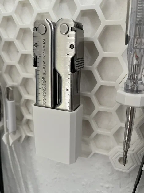 Giá đỡ Leatherman chắc chắn dành cho bảng Honeycomb Storage Wall - Image 1