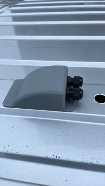 Hộp Luồn Dây Điện Cho Nóc Xe Van (Dùng Cho Pin Năng Lượng Mặt Trời) - Image 1