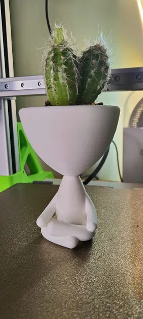 Chậu trồng cây mini hình người thiền định in 3D trang trí bàn làm việc - Image 1