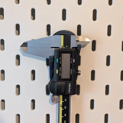 Giá treo thước kẹp Mitutoyo cho bảng Ikea Skadis