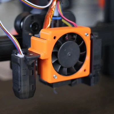 Giá đỡ quạt 'naked' cho Ender 3 V2 Neo (bản dùng ốc vít)