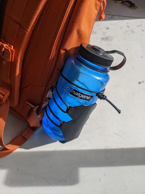 Giá đỡ bình nước đa năng TPU chuẩn MOLLE - Image 1