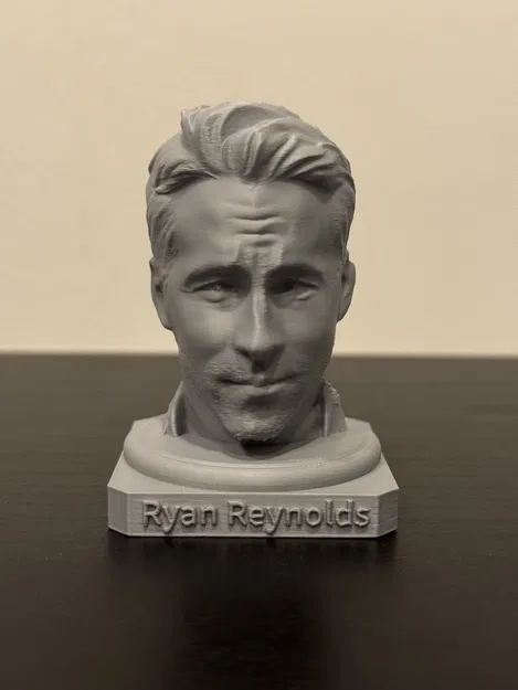 Tượng Ryan Reynolds - Image 1