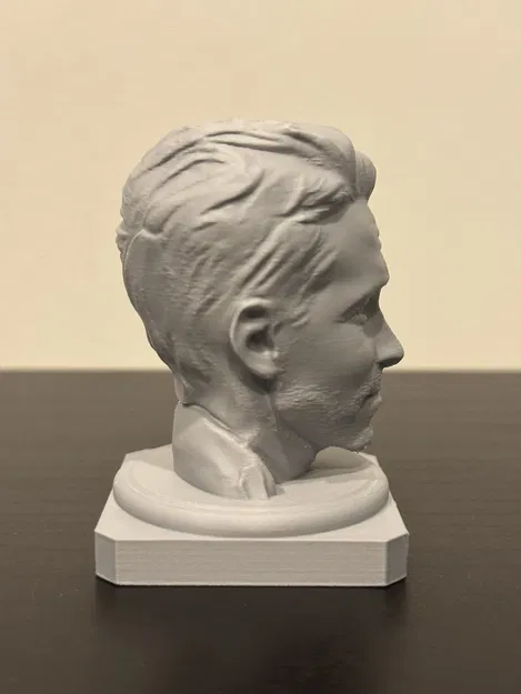 Tượng Ryan Reynolds - Image 2