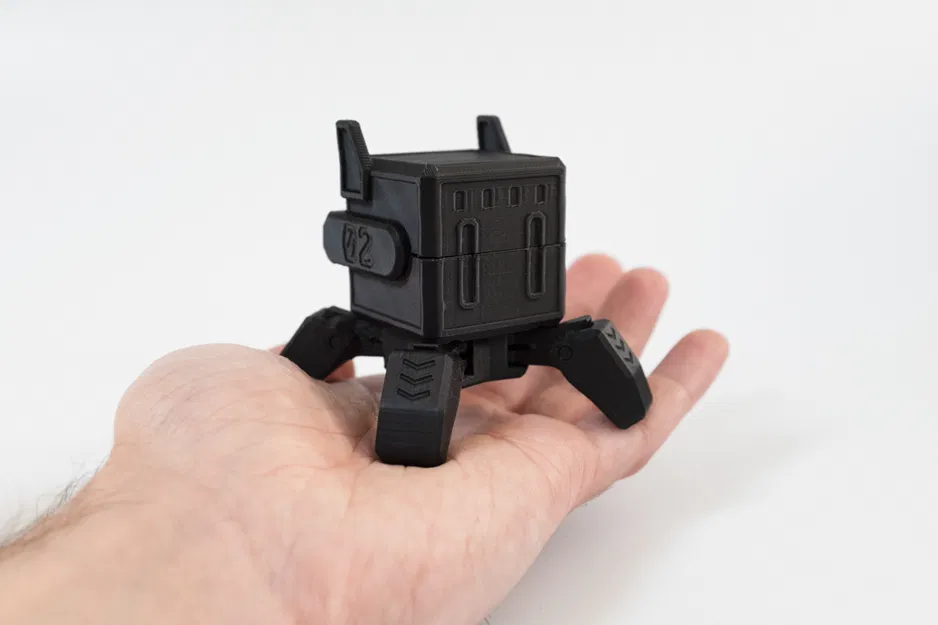 Robot vận chuyển thẻ nhớ SD - Image 1