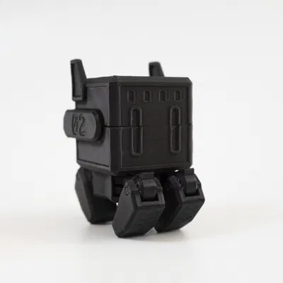 Robot vận chuyển thẻ nhớ SD