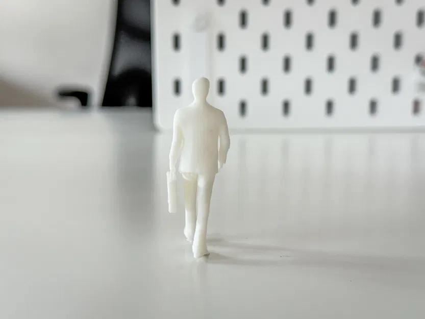 Mô hình thu nhỏ doanh nhân đang đi bộ cho sa bàn của bạn - Image 2