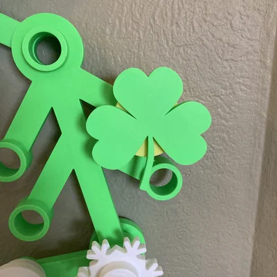 Mẫu lá Shamrock cho vòng hoa LEGO khổng lồ
