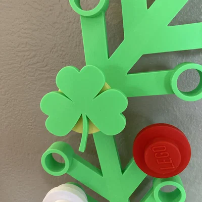 Mẫu lá Shamrock cho vòng hoa LEGO khổng lồ