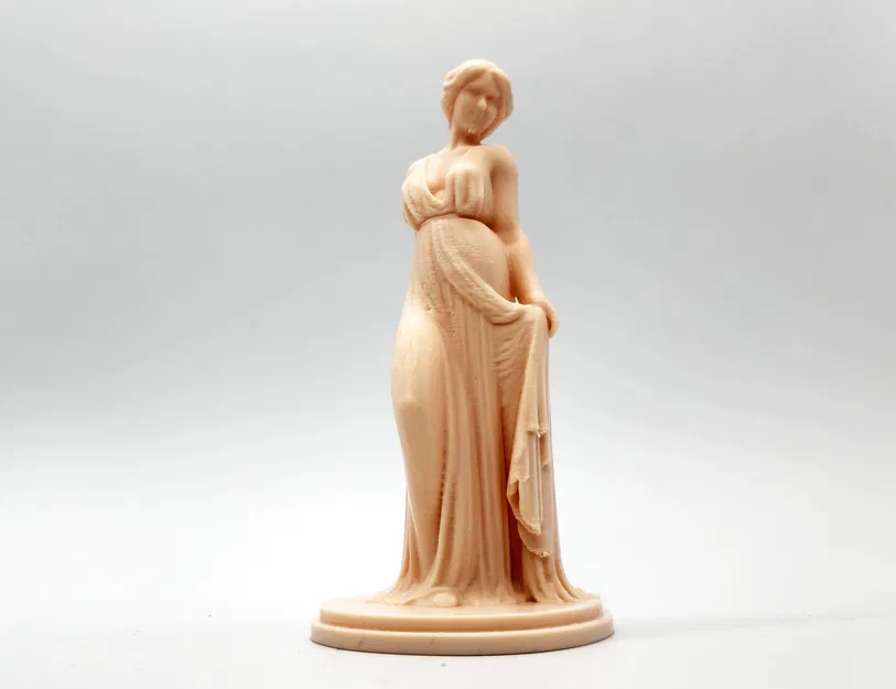 Tượng Nữ Thần Trong Chiếc Áo Choàng Đơn Giản - Image 4