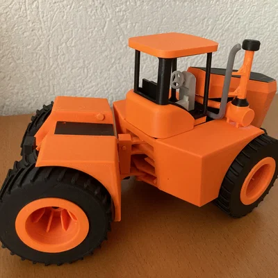 Mô hình xe kéo Tractor Big Bud 700 (đời 2023-2024) tỉ lệ 1/32
