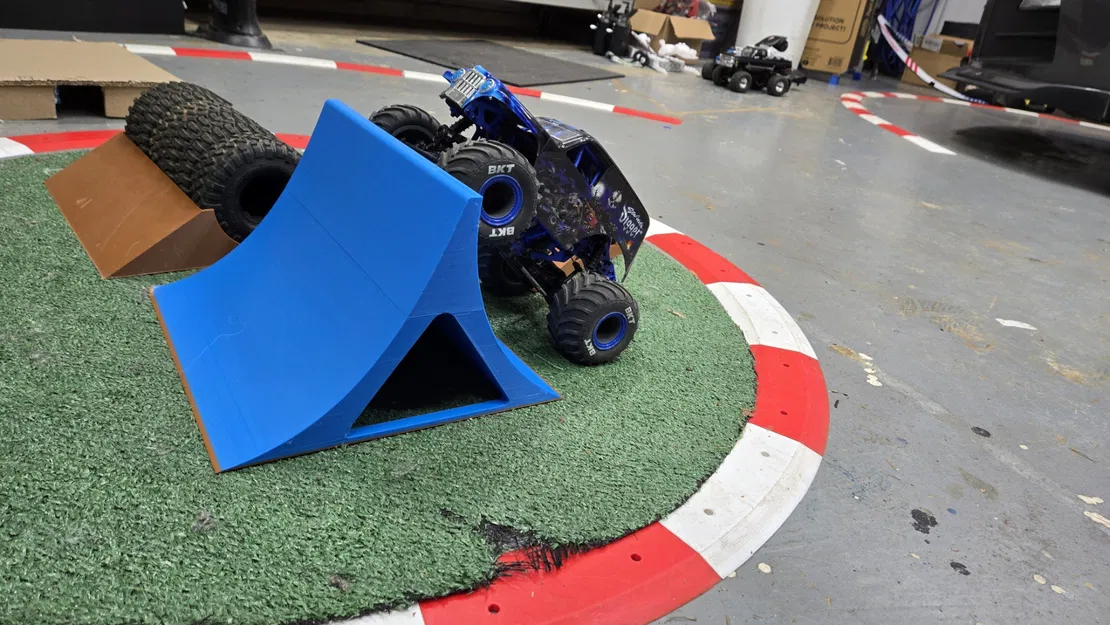 Cầu nhảy Ramp cho RC Monster Truck thực hiện Backflip - Image 2