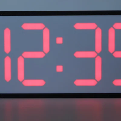 Đồng hồ LED 7 đoạn phong cách Retro